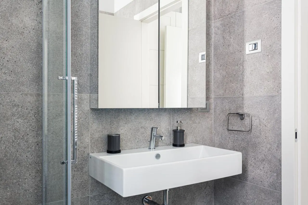 Wide&Bright two bedroom apartment Milaan
