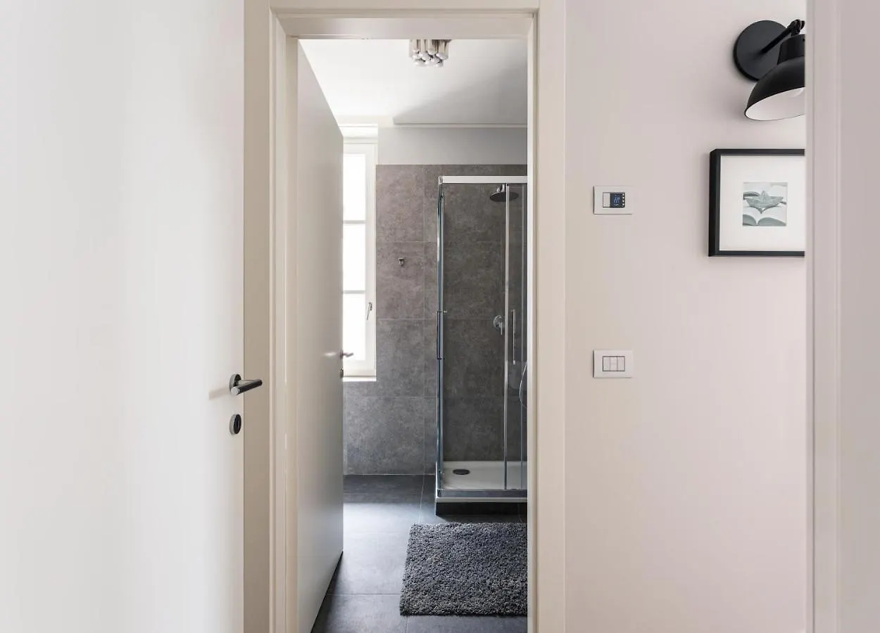 Wide&Bright two bedroom apartment Milaan